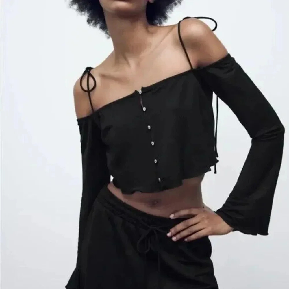 Zara Off the Shoulder Float Black Long Sleeve Cropped Blouse Size Medium